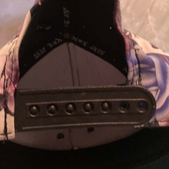 Star Box snap back cap floral Polyurethane nwot - Picture 6 of 7